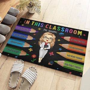 Dans cette classe, nous sommes une équipe - Tapis décoratif personnalisé pour la maison - Cadeau de pendaison de crémaillère pour enseignant