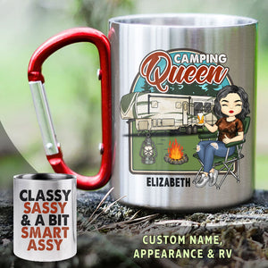 Élégant, impertinent et intelligent - Mug de camping personnalisé avec mousqueton - Cadeau pour les amateurs de camping