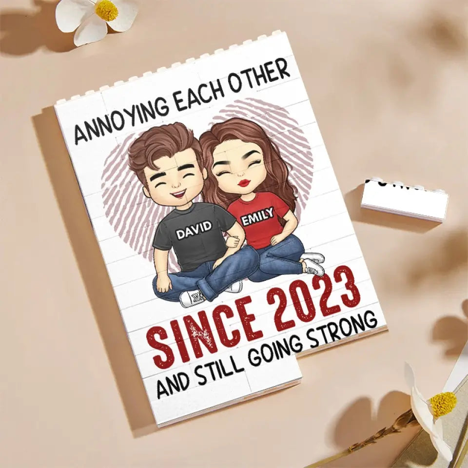 S'agacer mutuellement, c'est toujours aussi fort - Blocs de construction rectangulaires verticaux personnalisés pour couple - Cadeau pour mari et femme, anniversaire