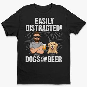 Facilement distrait par les chiens et la bière - T-shirt unisexe personnalisé pour chien, sweat à capuche, sweat-shirt - Fête des Pères, cadeau pour les propriétaires d'animaux et les amoureux des animaux