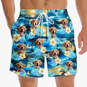 Short de plage hawaïen personnalisé avec photo « Pattes de sable et cœurs heureux » pour chien et chat, motif tropical Aloha, pour homme - Cadeau idéal pour les vacances d'été, les anniversaires et les amoureux des animaux.