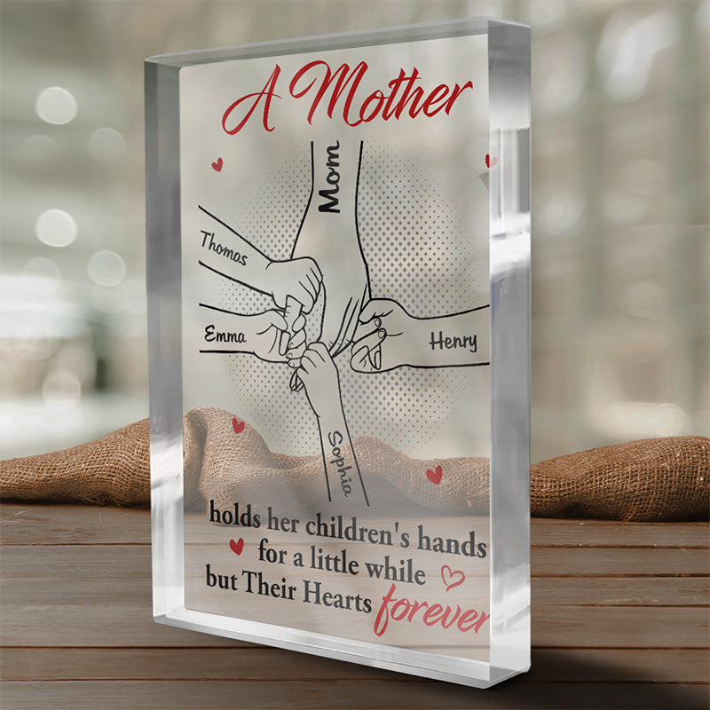 Une mère tient la main de ses enfants – Plaque rectangulaire en acrylique personnalisée pour la famille – Cadeau pour maman