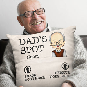 L'endroit, le goûter et la télécommande de papa vont aussi ici - Oreiller de poche personnalisé pour la famille - Cadeau de fête des pères, d'anniversaire pour papa, grand-père