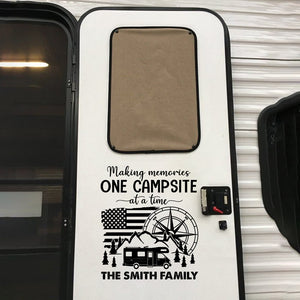C'est nous, notre vie, notre caravane - Autocollant de camping personnalisé pour camping-car - Cadeau pour les amateurs de camping