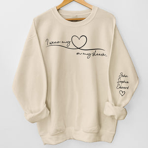 Je porte mon cœur sur ma manche - Sweat-shirt unisexe personnalisé avec motif sur la manche - Cadeau d'anniversaire pour maman, grand-mère