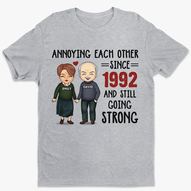 On s'ennuie, on continue à être forts - T-shirt unisexe personnalisé, sweat à capuche, sweat-shirt - Cadeau pour couple, mari et femme, anniversaire, fiançailles, mariage, cadeau de mariage