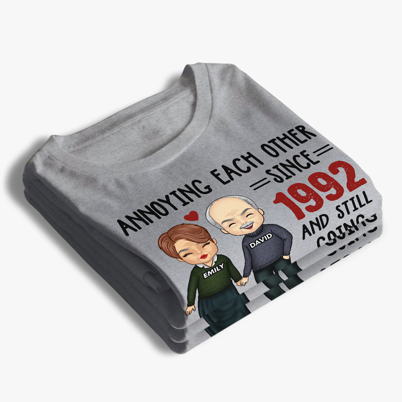On s'ennuie, on continue à être forts - T-shirt unisexe personnalisé, sweat à capuche, sweat-shirt - Cadeau pour couple, mari et femme, anniversaire, fiançailles, mariage, cadeau de mariage