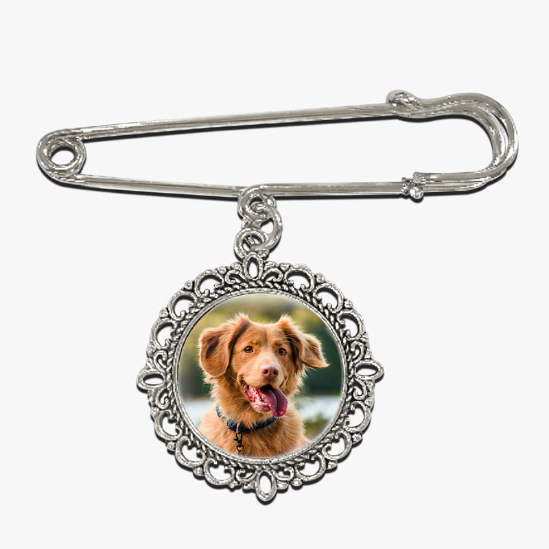 Photo personnalisée : « Je ne suis plus à mes côtés, mais je suis à jamais dans mon cœur » – Broche ronde personnalisée commémorative – Cadeau de condoléances pour les propriétaires et les amoureux des animaux