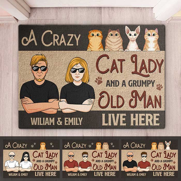 Une folle aux chats et un vieil homme grincheux vivent ici - Tapis décoratif personnalisé pour chat - Cadeau pour couples, propriétaires d'animaux et amoureux des animaux