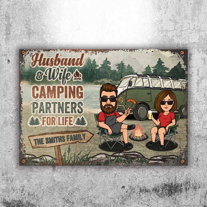Bébé, allons camper ! Plaque en métal personnalisée ! Cadeau pour les couples, cadeau pour les amateurs de camping.