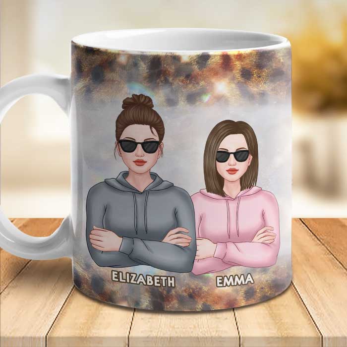 Derrière chaque fille folle se cache une mère - Cadeau pour maman, grand-mère - Tasse personnalisée