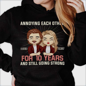 On s'ennuie depuis 20 ans et on est toujours aussi forts - Cadeaux d'anniversaire, cadeaux pour couples, mari et femme, sweat à capuche unisexe personnalisé
