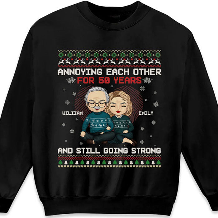Nous nous agaçons depuis des lustres et nous sommes toujours aussi forts maintenant - T-shirt unisexe personnalisé pour couple, sweat à capuche, sweat-shirt - Cadeau de Noël pour mari et femme, anniversaire