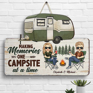 Créer des souvenirs sur un camping - Panneau en bois personnalisé - Cadeau pour les amateurs de camping