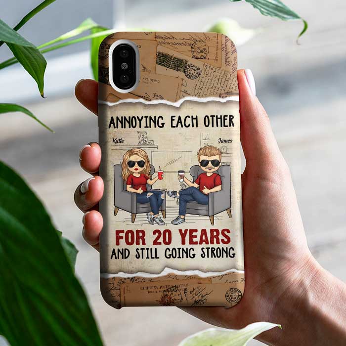 Mari et femme s'agacent mutuellement - Cadeau pour couple, mari et femme - Coque de téléphone personnalisée