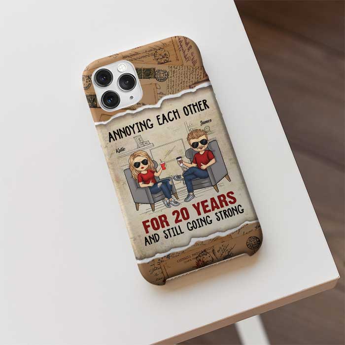 Mari et femme s'agacent mutuellement - Cadeau pour couple, mari et femme - Coque de téléphone personnalisée